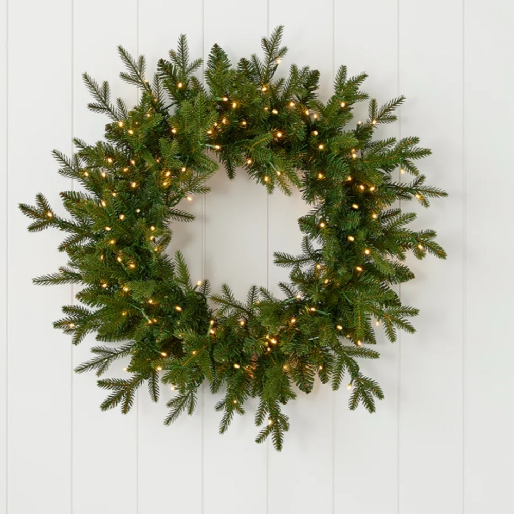 Seasonal LLC Dandan Pine Wreath